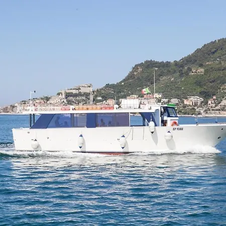 Quiet Night Pensionat 3*