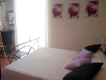 Guest house Hotiday Quiet Night 3*