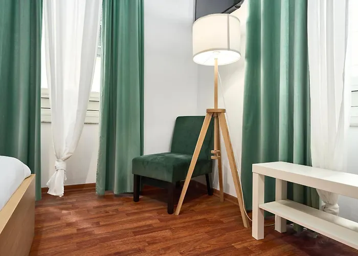 Hotiday Quiet Night 3* La Spezia