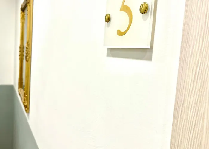 Hotiday Quiet Night 3* La Spezia